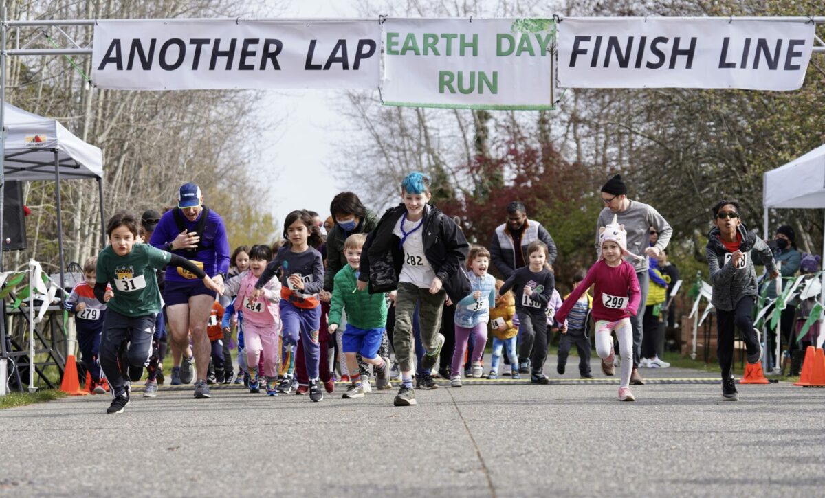 One of the many great spring fun runs in Seattle area (Image courtesy: Magnuson Series|