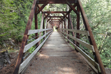 Make sure you take the 10 essentials with you on any hike