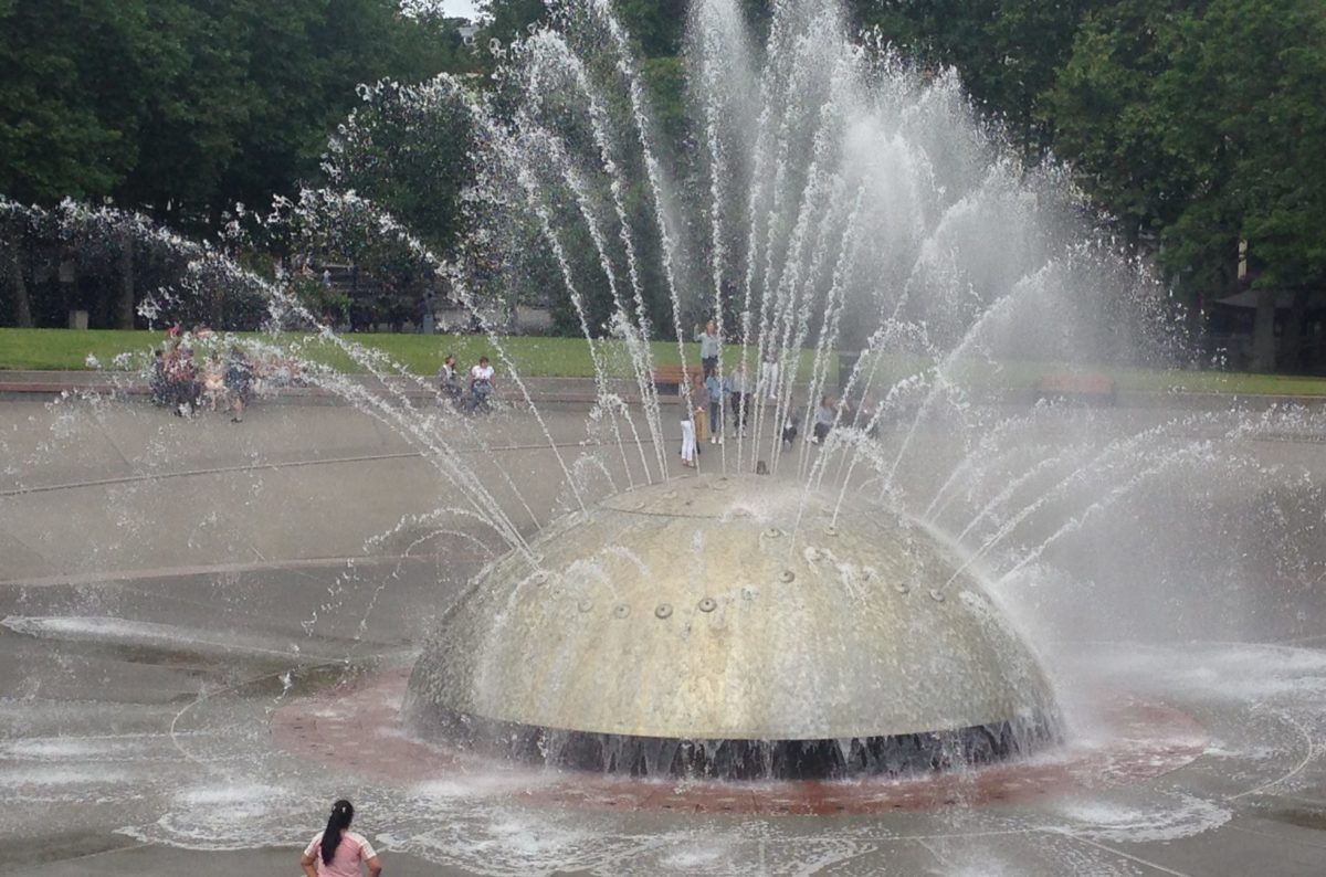 Seattle center's International Fountain