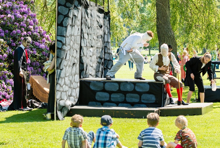 outdoor summer theater