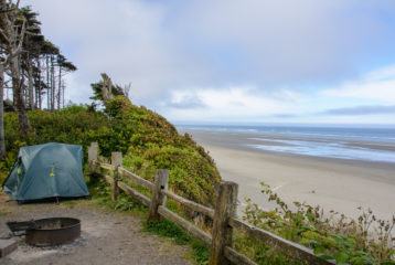 Campgrounds: tent in campsite overlooking the beach In Kalaloch Campground