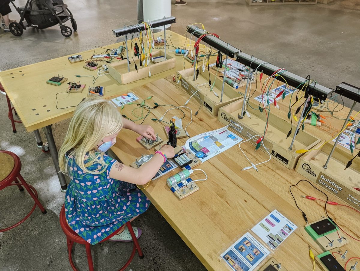 Build circuits at the Pacific Science Center