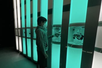 Choose your VR headsets from a lighted room.