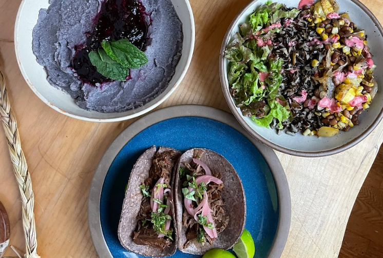 New in town ?ál?al Café