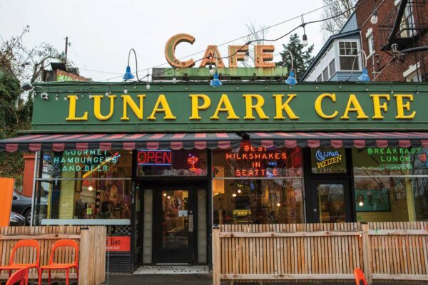 Luna Park Cafe exterior