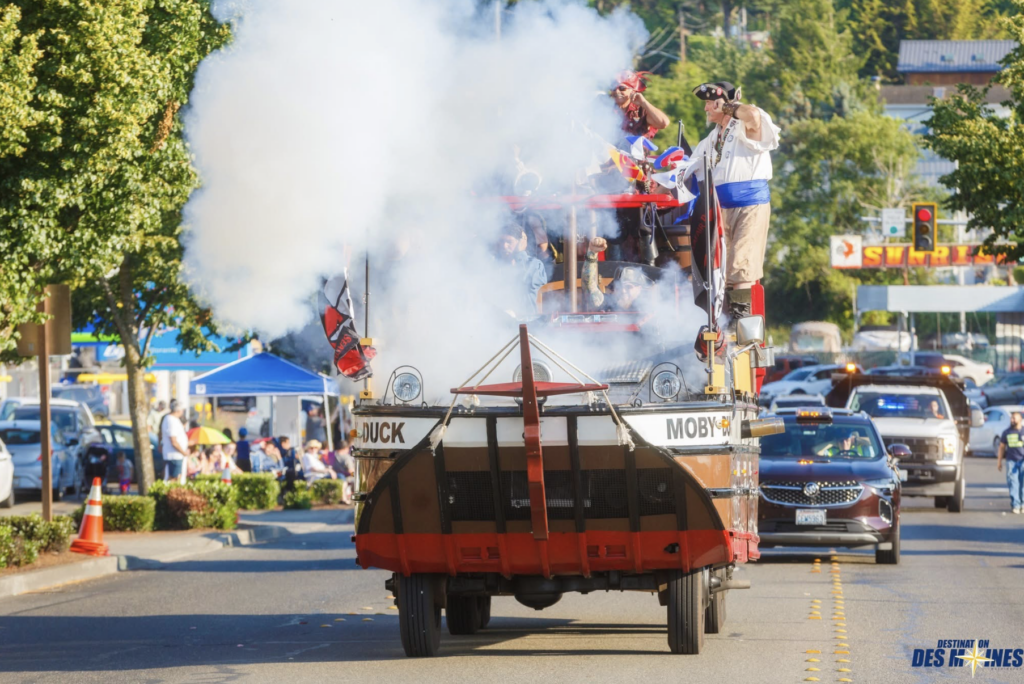 waterland parade Des Moines