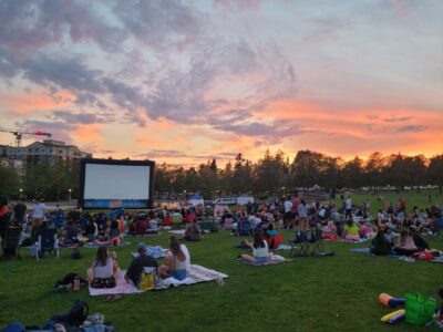 Movie in the Park Bellevue (Photo courtesy: Bellevue.wa.gov). 