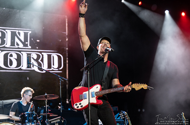 Evergreen State Fair Boot Scootin' Bash with Aaron Crawford in concert