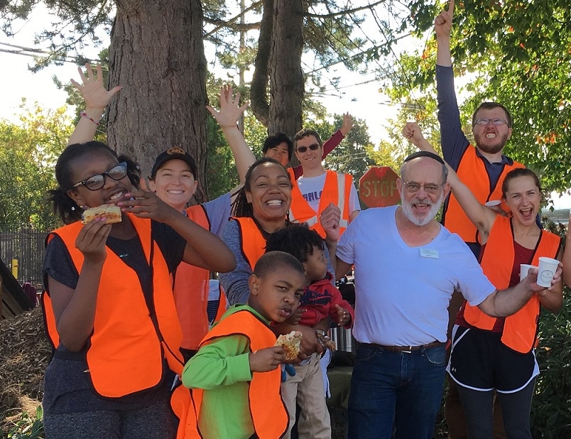 Family volunteer opportunities Seattle