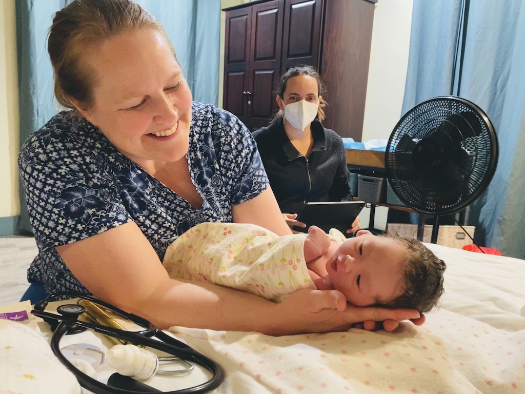 Freestanding birth centers closing