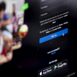 Washington youth social media safeguards